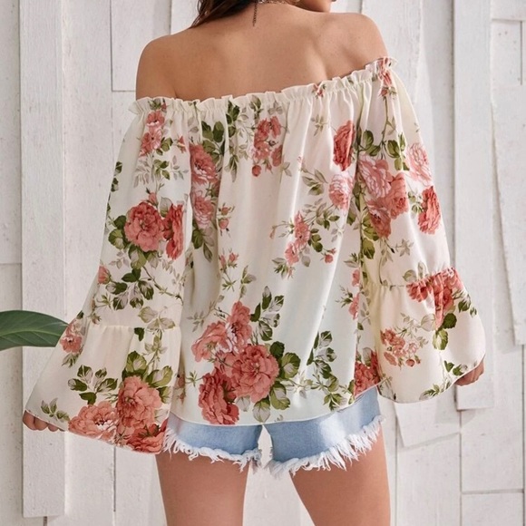 🆕LAST ONE!🛍 Ivory Gardens Off the Shoulder Top - Picture 2 of 4